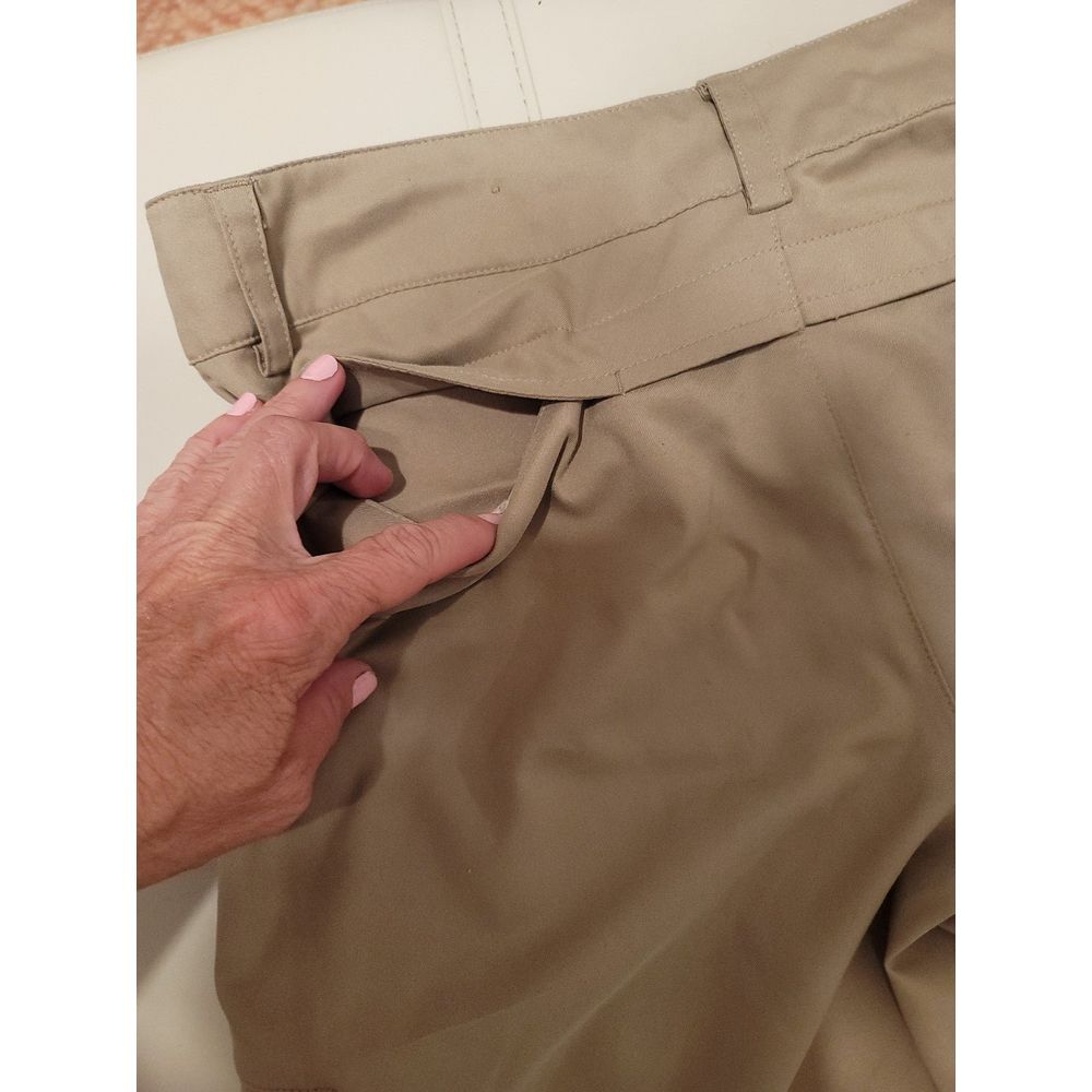 Magellan Hiking Capri‎ Pants size Medium - Picture 6 of 8